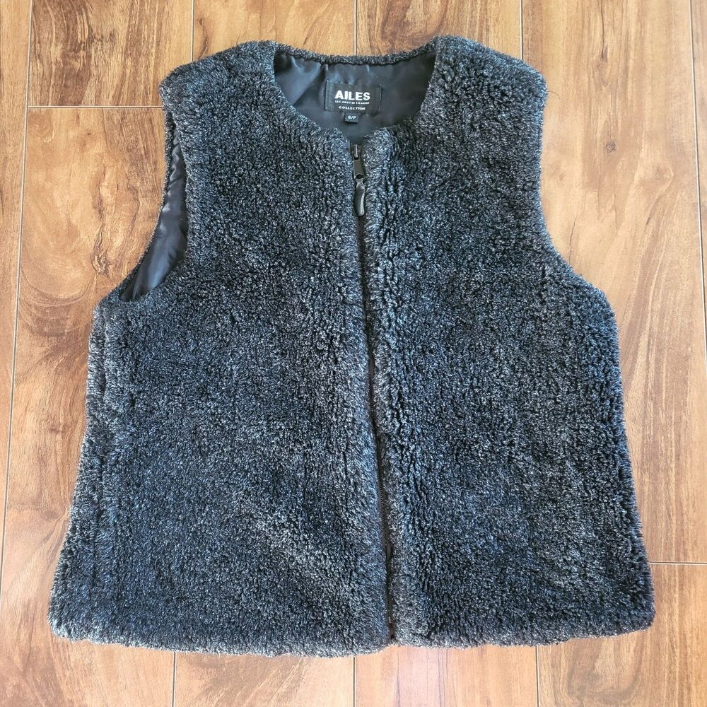 Ailes Fuzzy Vest Womens  Small Petite Zipper Lined Casual Preppy Cold Weather